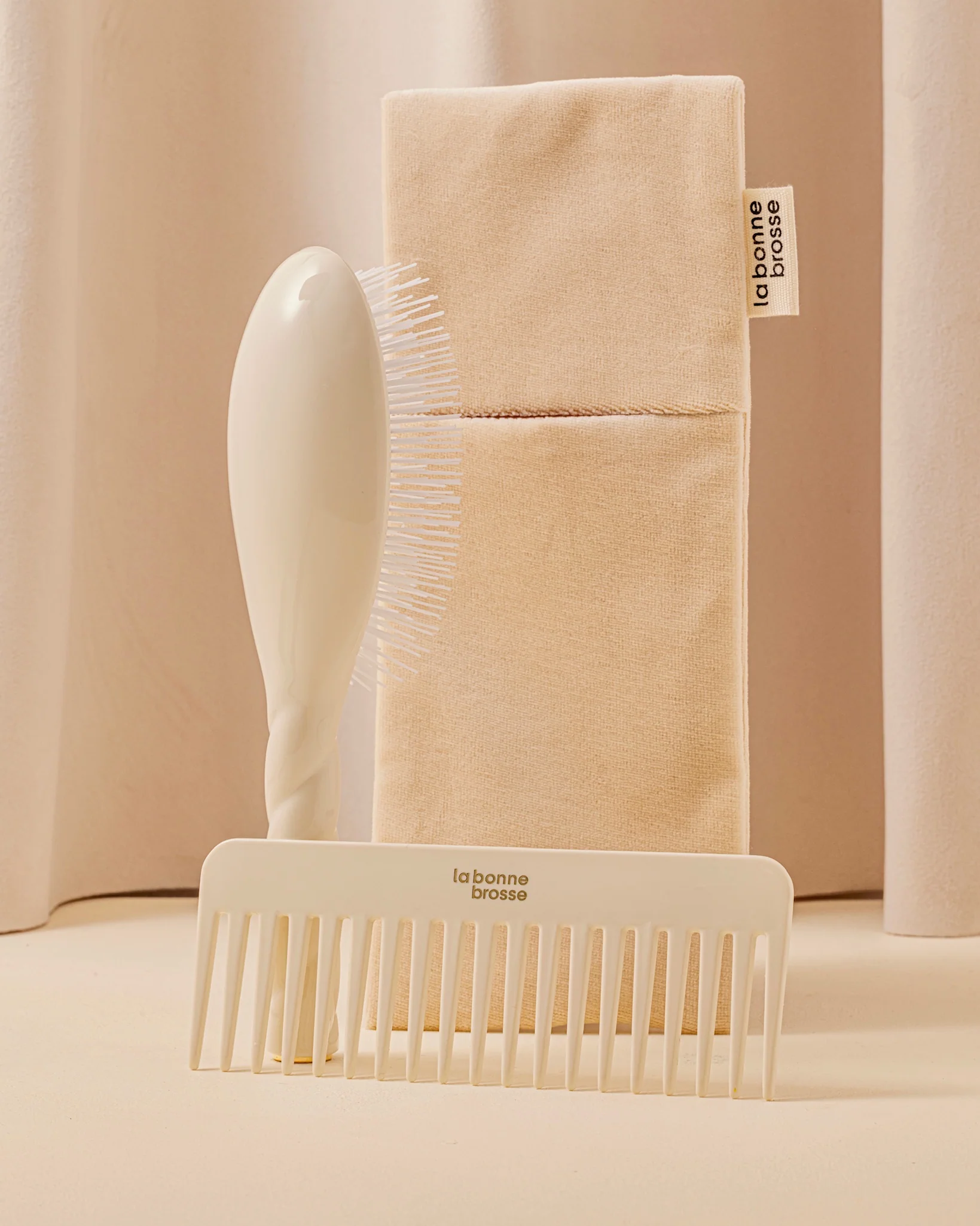La Pochette "Grande Brosse" Blanc Crème - Image 3