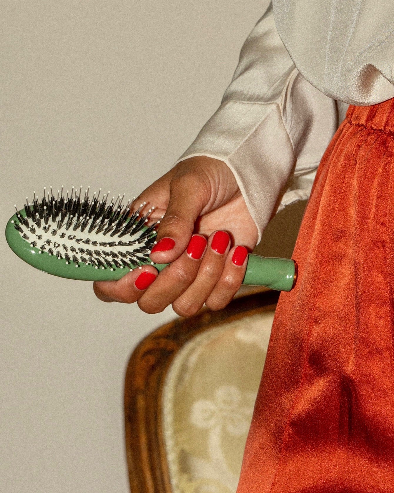 N.03 La Petite Brosse Cuir Chevelu Sensible l'Indispensable Douceur Vert Amande - Image 7