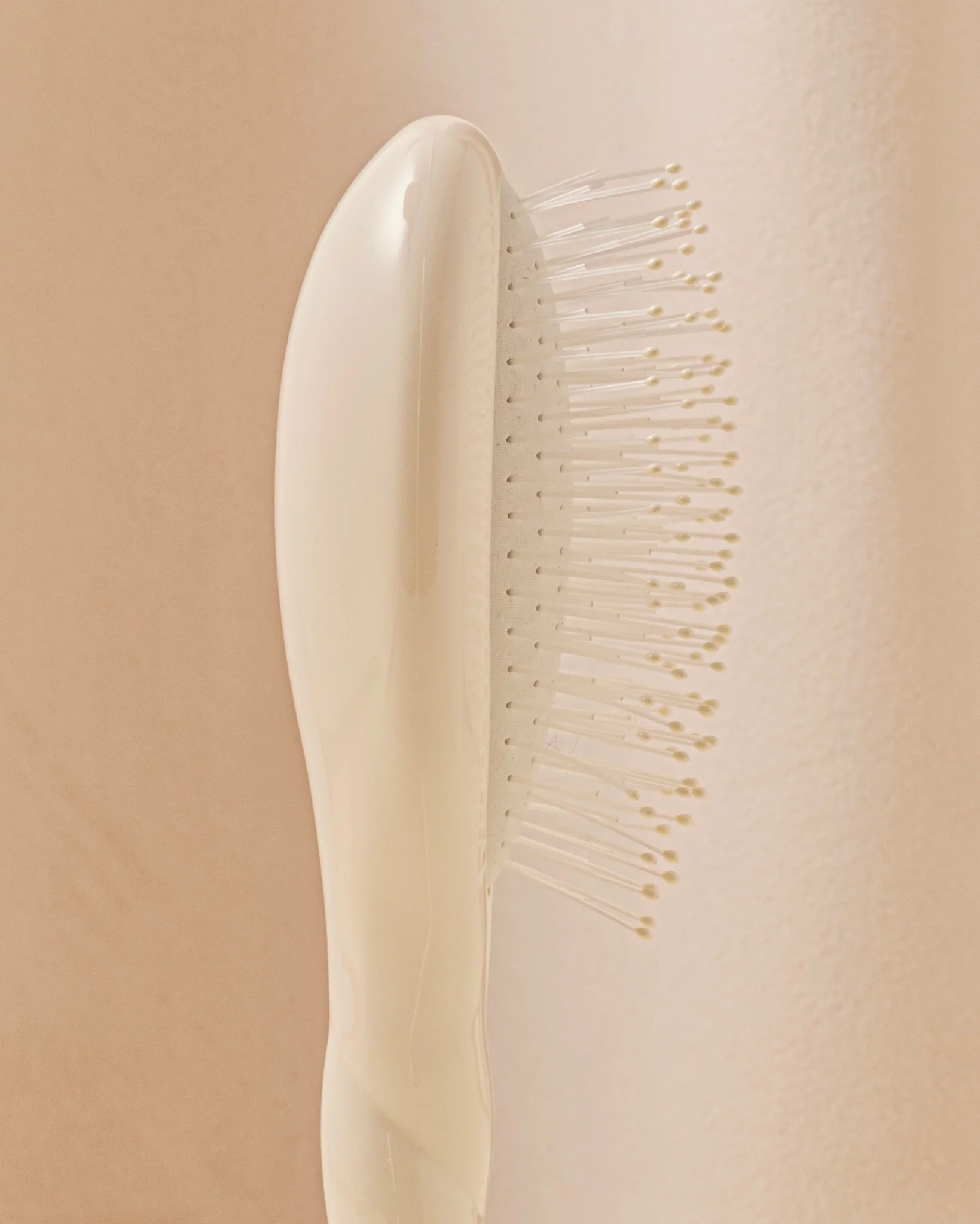 N.04 La Petite Brosse Démêlante & Massante La Miracle Blanc Crème - Image 3
