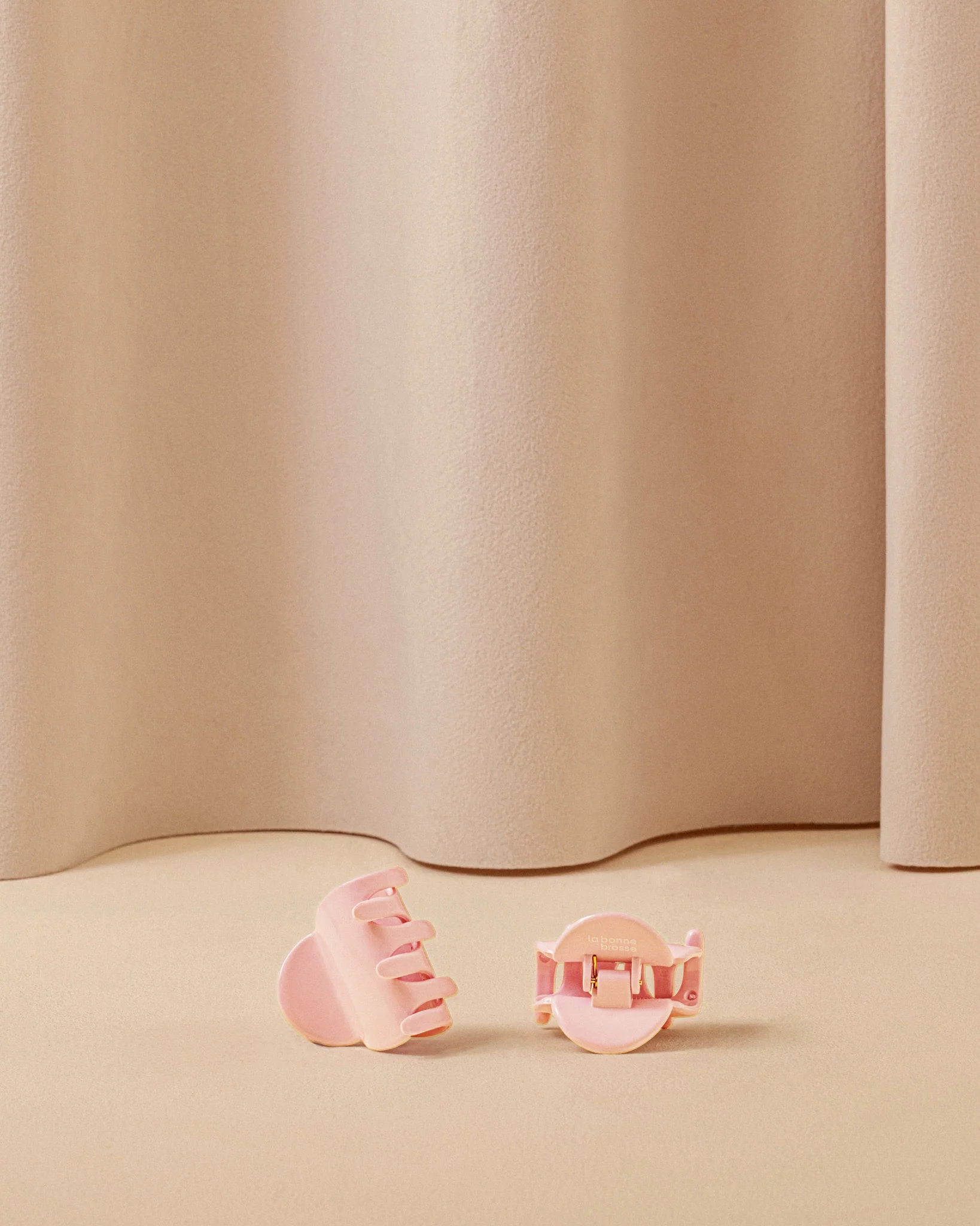 La Petite Pince à Cheveux - Image 12