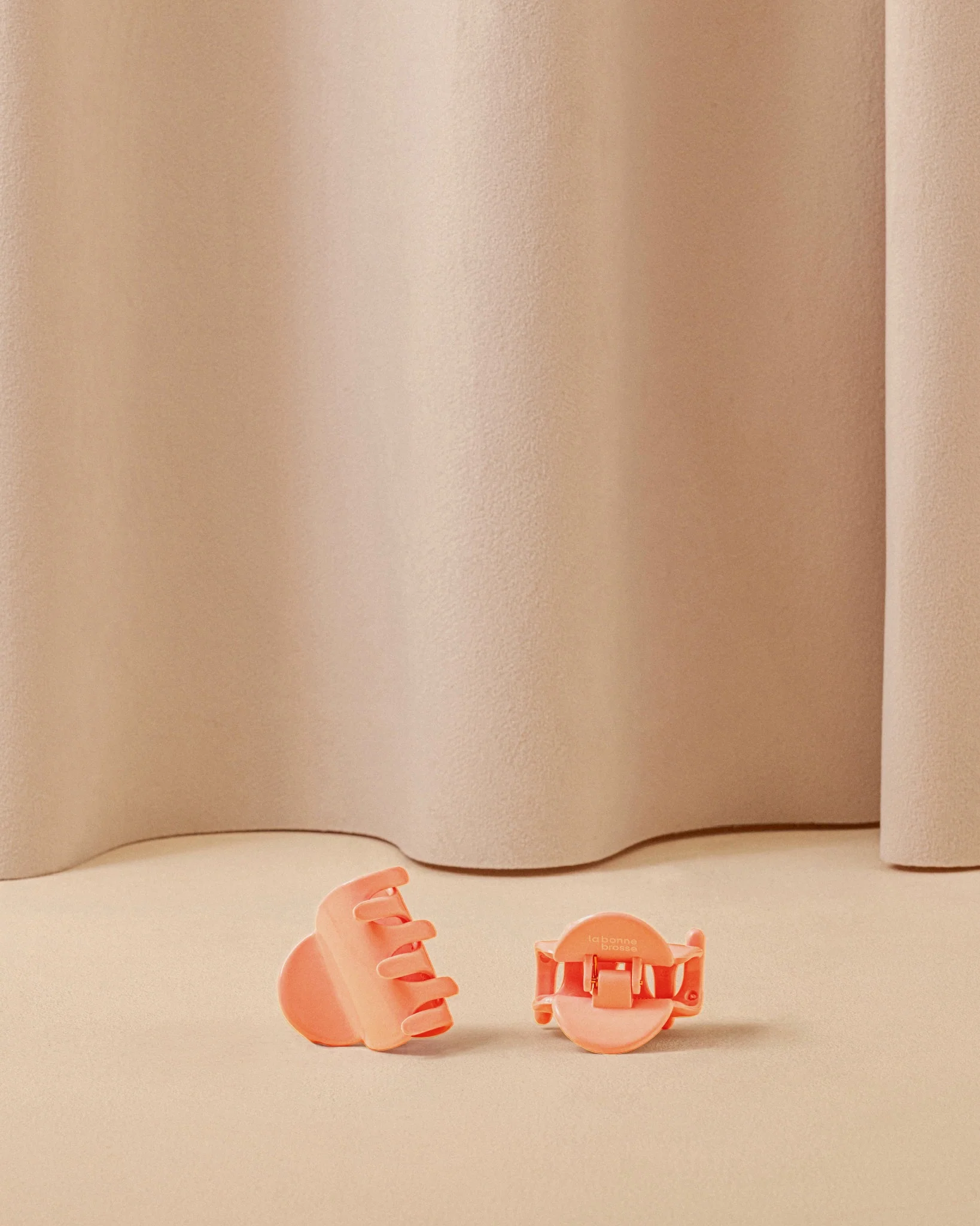 La Petite Pince à Cheveux - Image 13