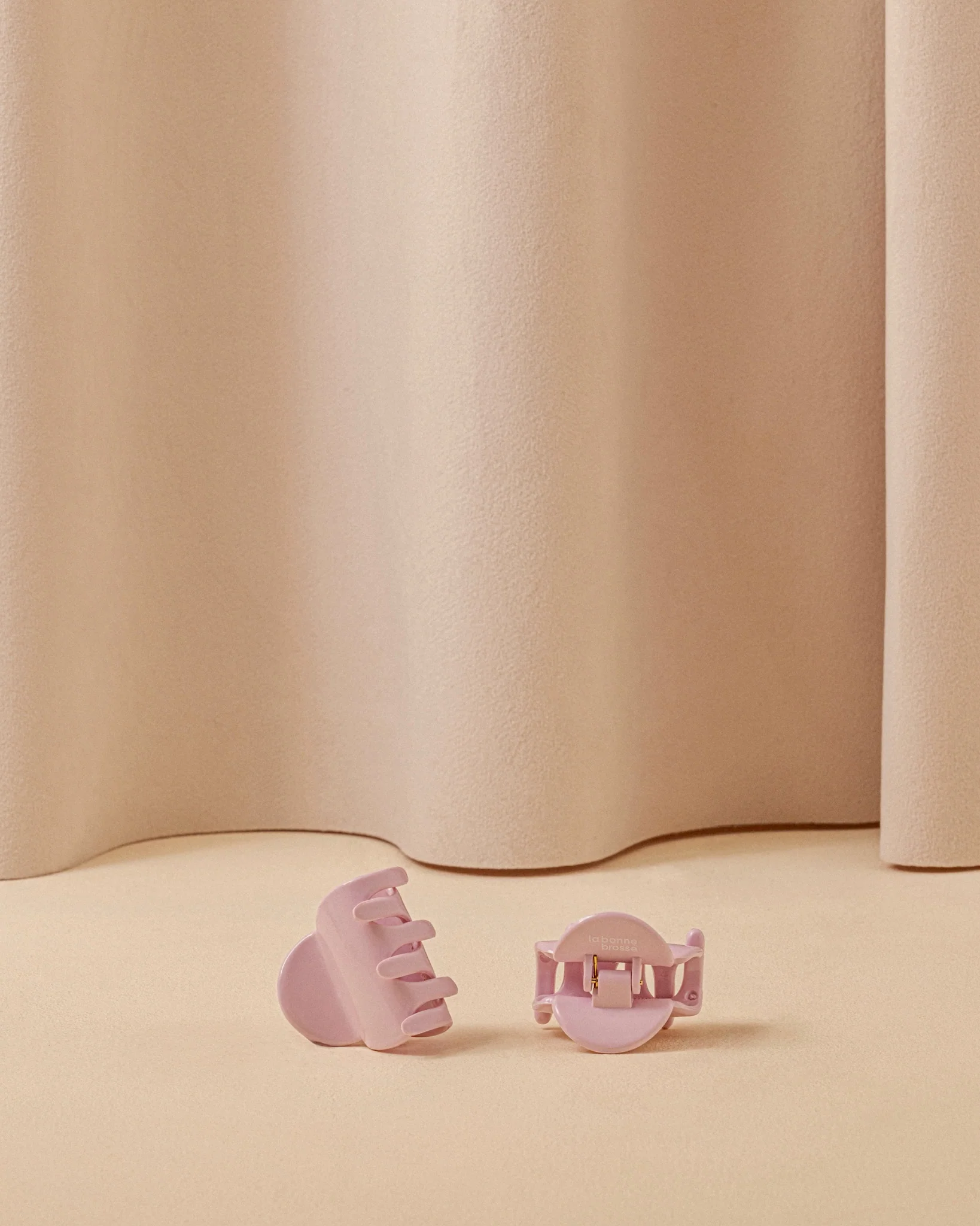 La Petite Pince à Cheveux - Image 4