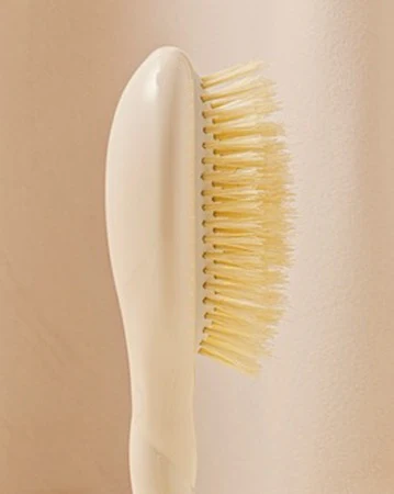 N.06 La brosse bébé Ma Première Brosse Blanc Crème - Image 3