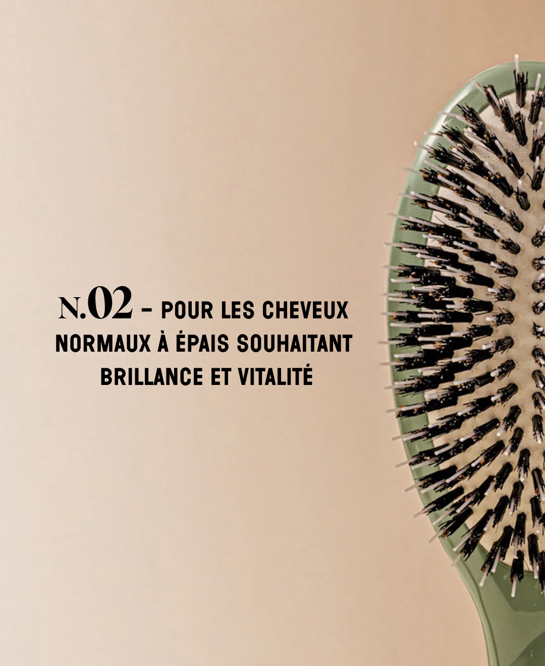 N.02 La Brosse Démêlante & Soin l'Indispensable Vert Amande - Image 9