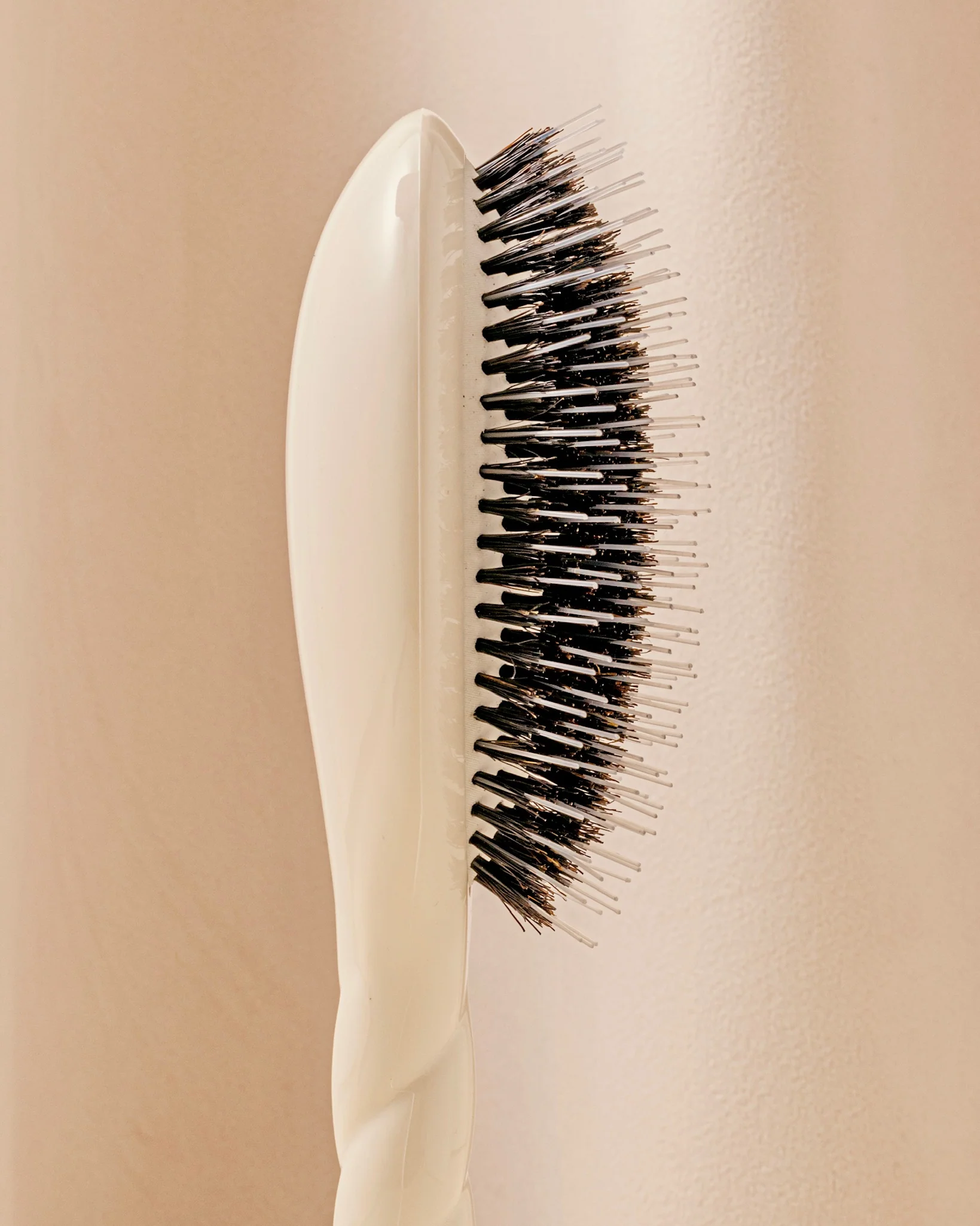 N.02 La Brosse Démêlante & Soin l'Indispensable Blanc Crème - Image 3