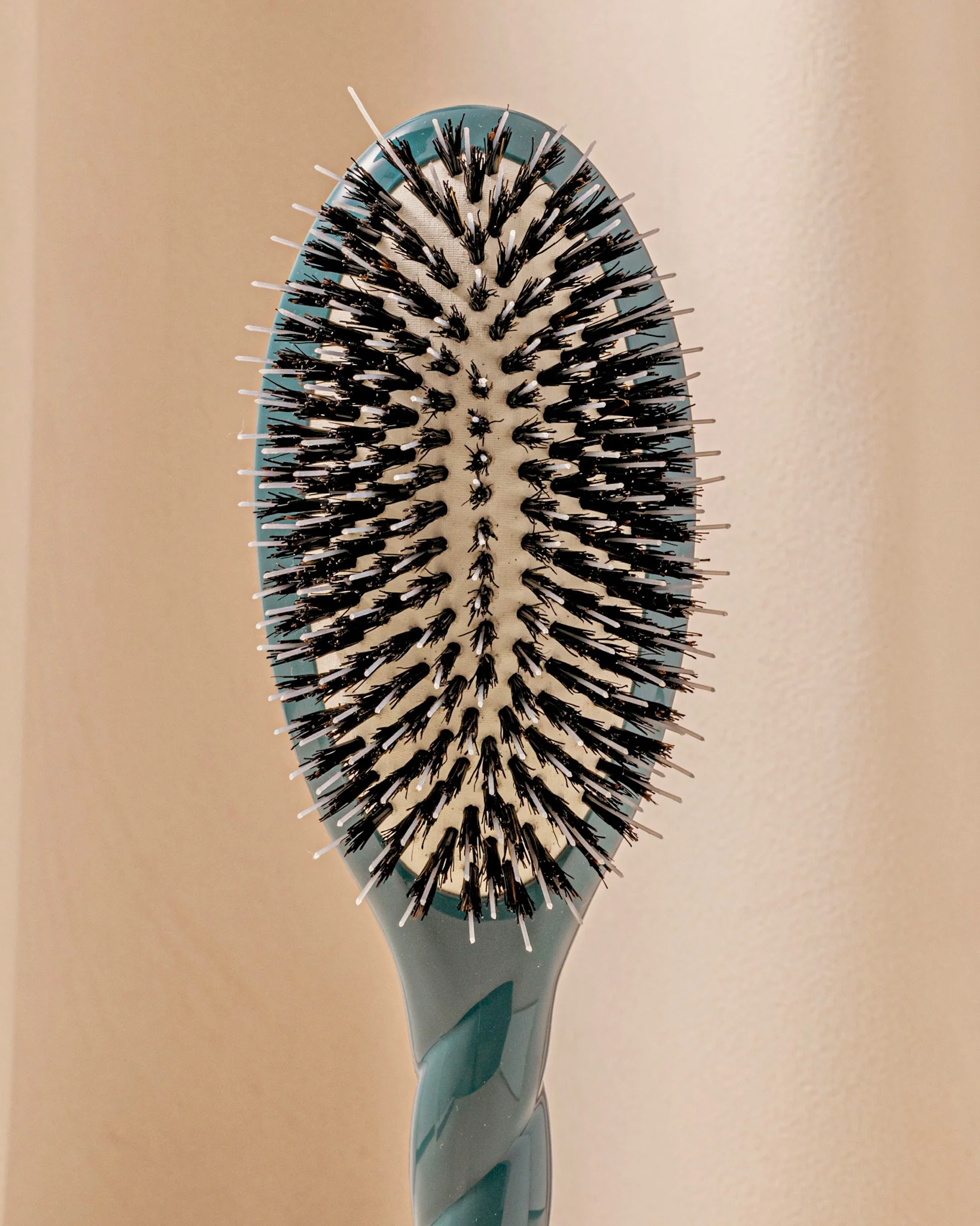 N.02 La Brosse Démêlante & Soin l'Indispensable Bleu Encre - Image 4