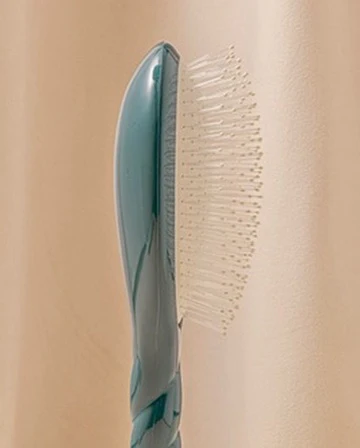 N.04 La Brosse Démêlante & Massante La Miracle Bleu Encre - Image 3