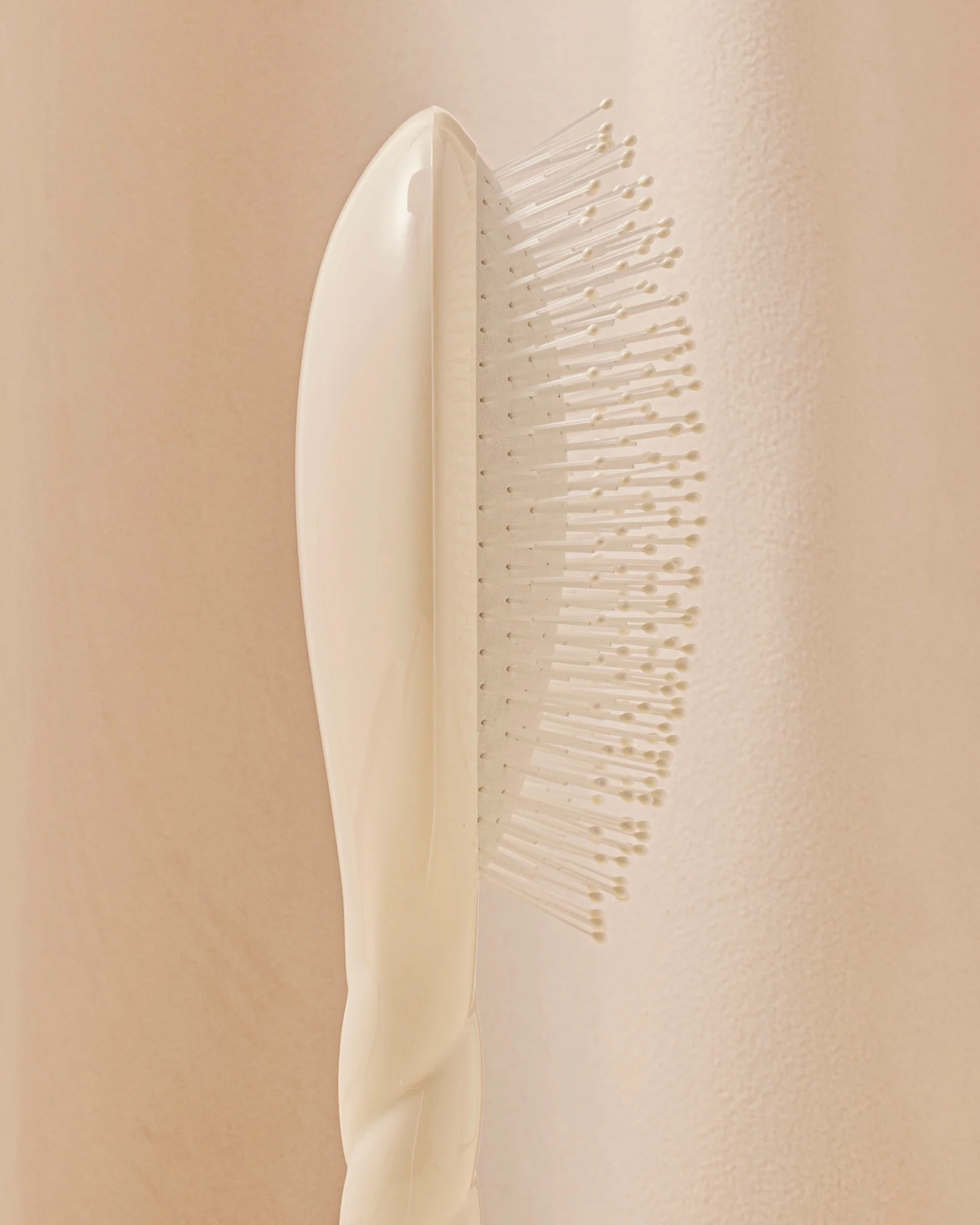 N.04 La Brosse Démêlante & Massante La Miracle Blanc Crème - Image 3