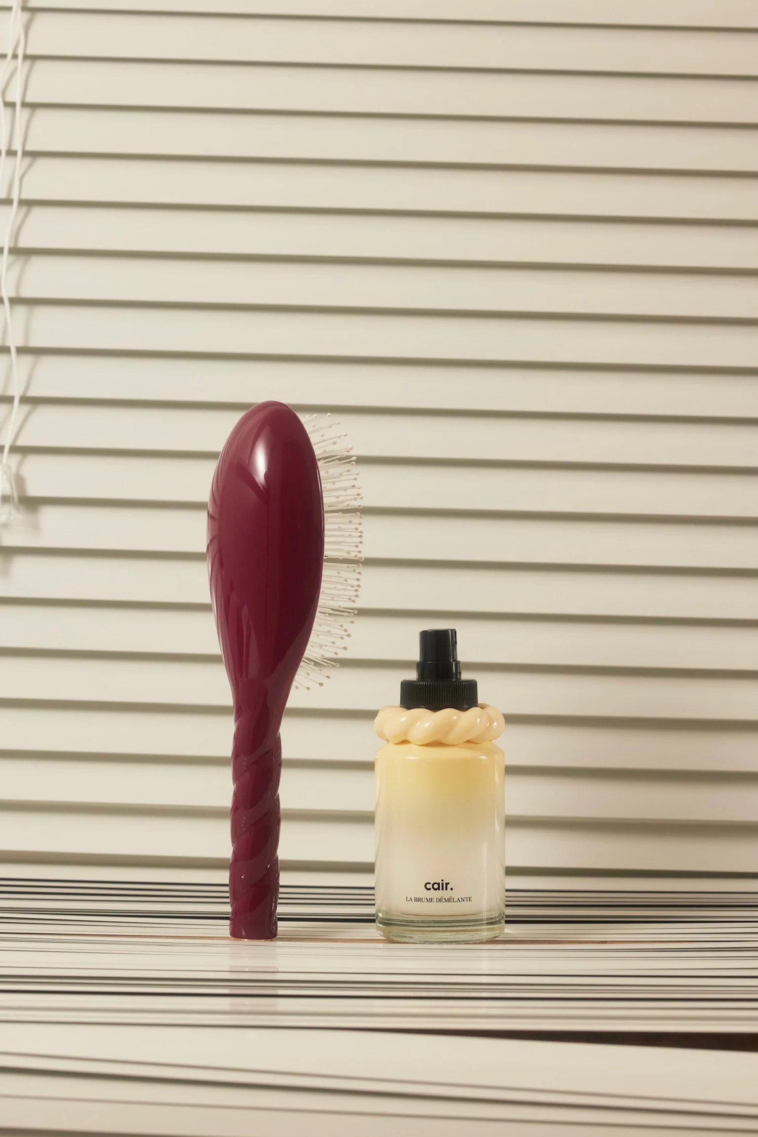 N.04 La Brosse Démêlante & Massante La Miracle Rouge Cerise - Image 6