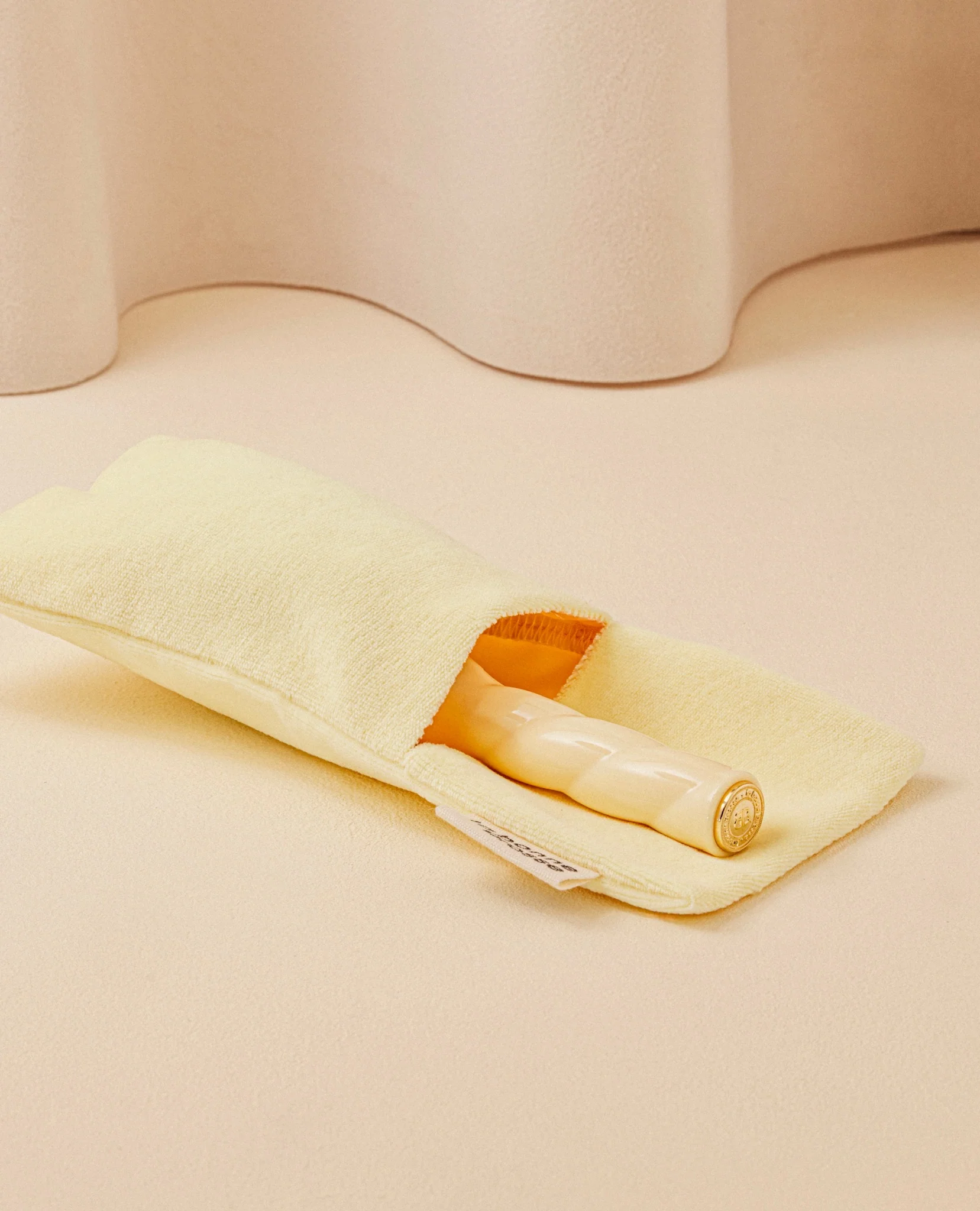 N.04 La Petite Brosse Démêlante & Massante La Miracle Ivoire Cair - Image 6